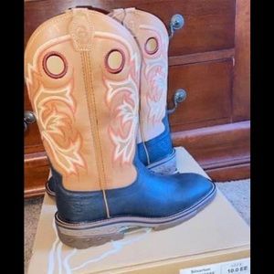 Capitan boots size 10 new in box